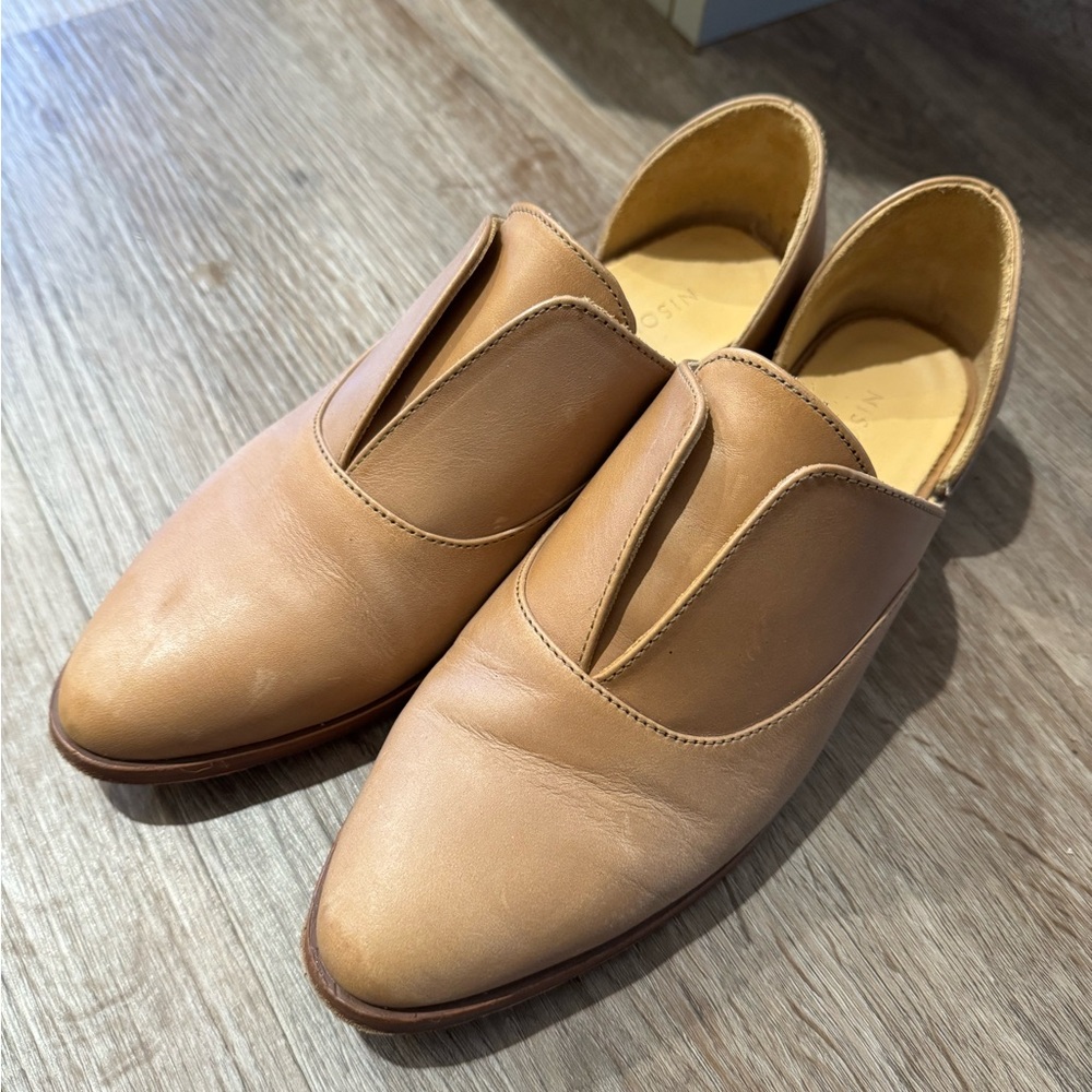 Nisolo Women's Tan Leather Loafers